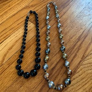 Set of 2 vintage lightweight beaded necklaces black and metallic beads